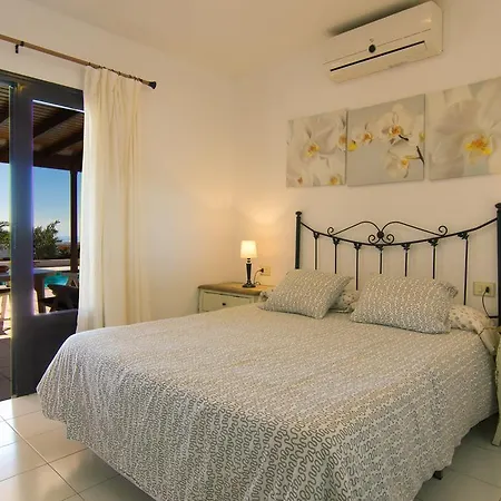 Villa Corona فيلة *