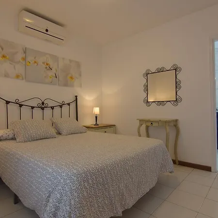 Villa Corona *